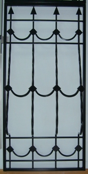 Решетка на окна А-06. Фото- вид спереди.